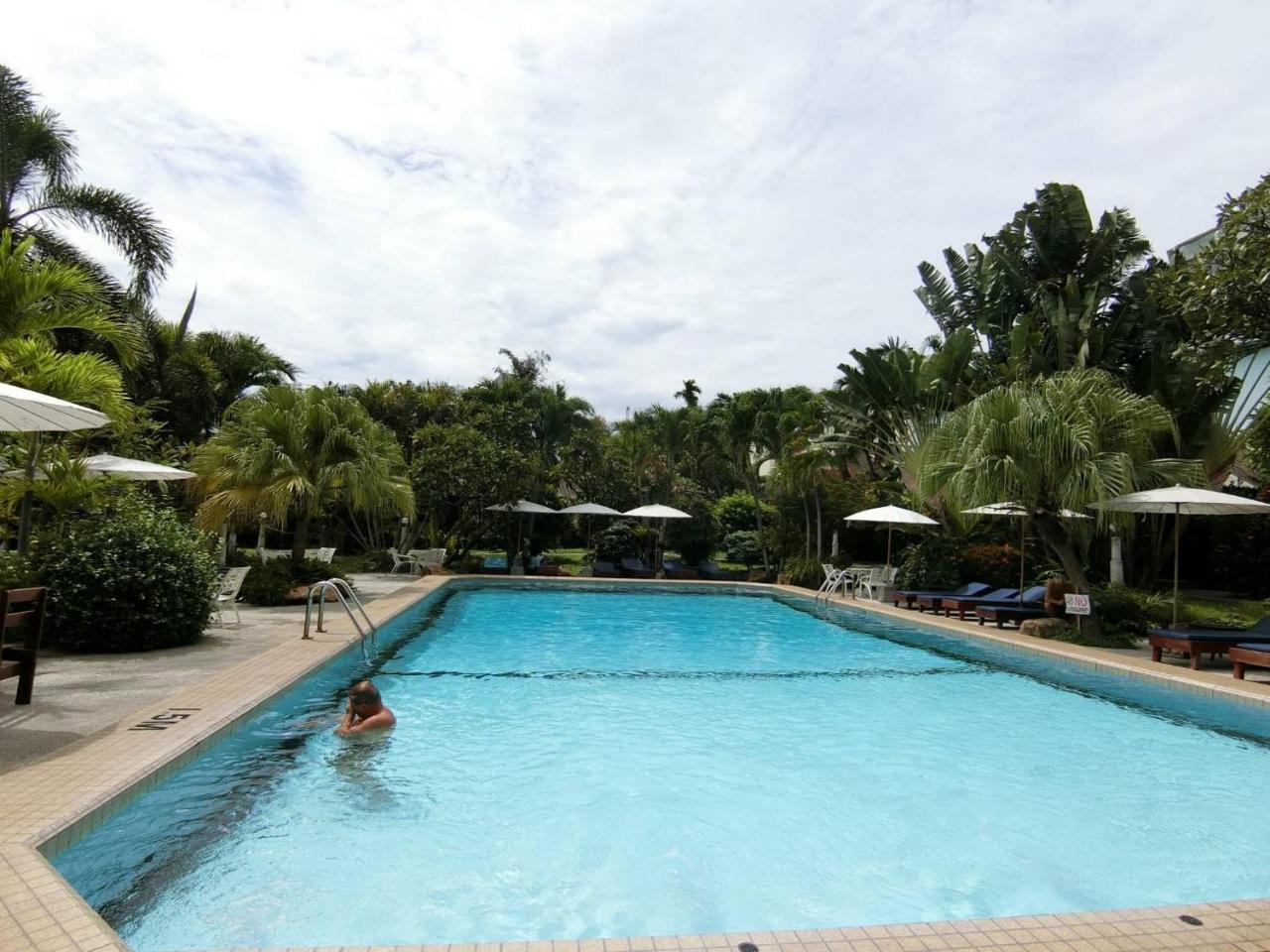 The Cottage Resort Патая Екстериор снимка